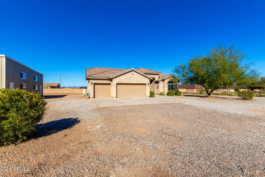 22314 W White Feather Lane, Wittmann, AZ 85361 - Image #2
