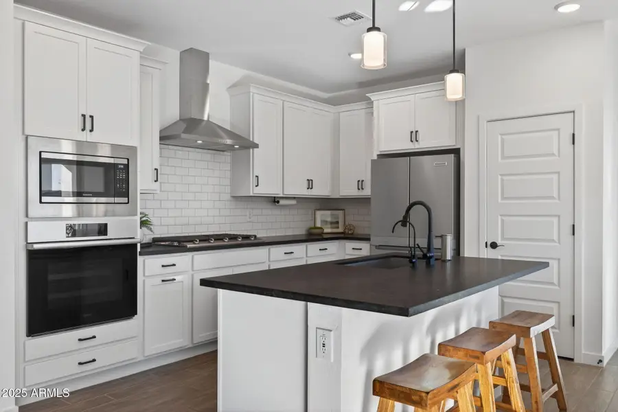 9247 E Steno Avenue, Mesa, AZ 85212 - Image #2