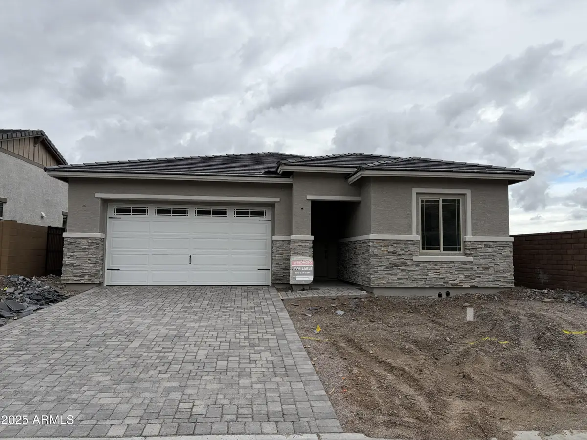 16967 W Desert Lane, Goodyear, AZ 85338 - Image #1