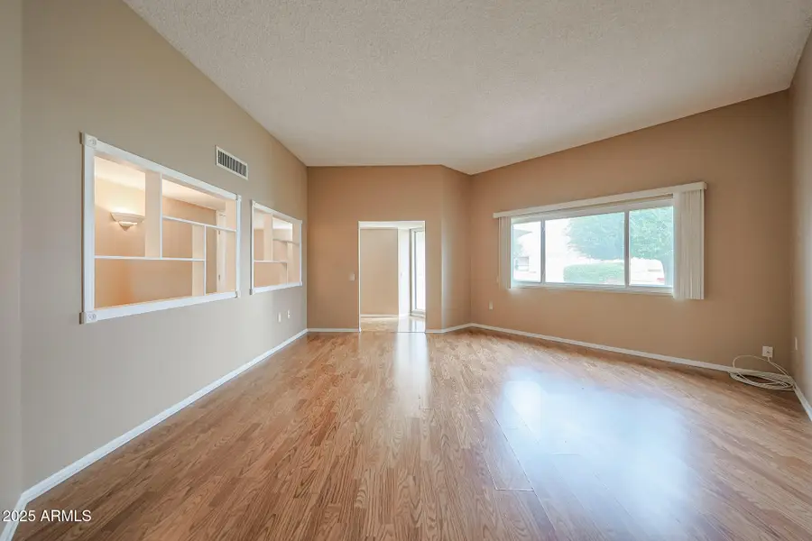 10433 W Hutton Drive, Sun City, AZ 85351 - Image #2