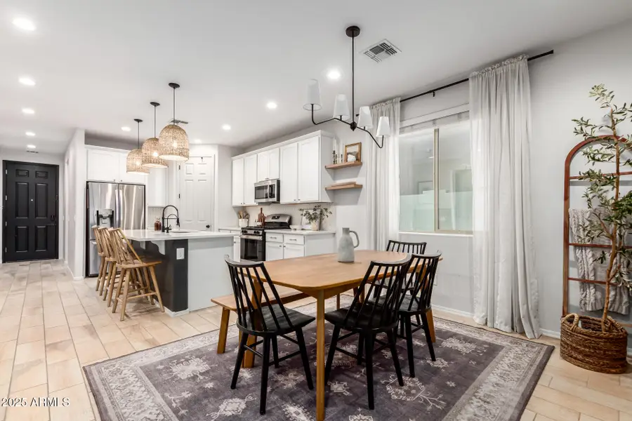 26026 N Thornhill Drive, Peoria, AZ 85383 - Image #2