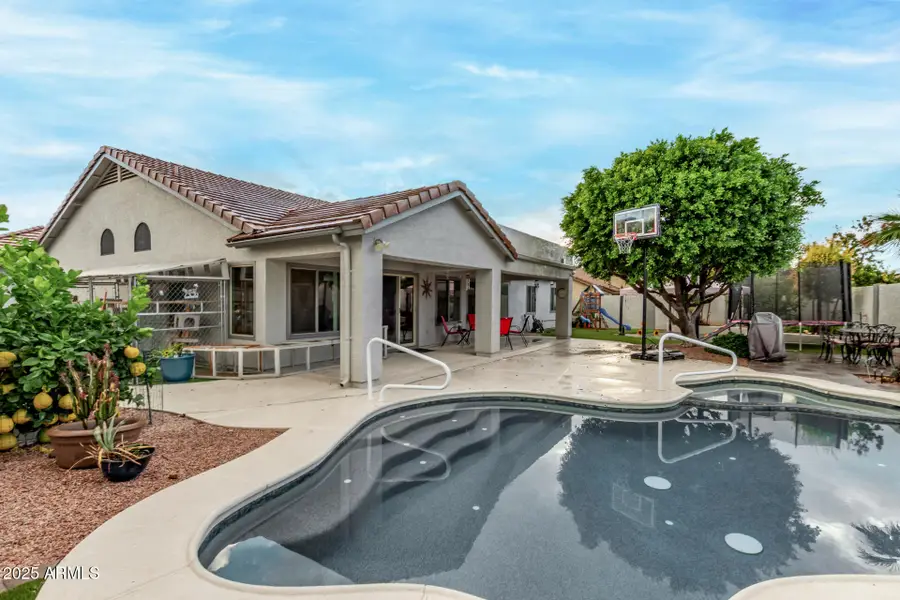 5512 E Holmes Avenue, Mesa, AZ 85206 - Image #2