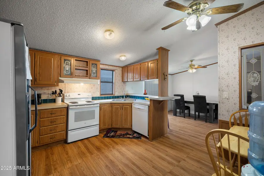 1802 E Campo Bello Drive #117, Phoenix, AZ 85022 - Image #2