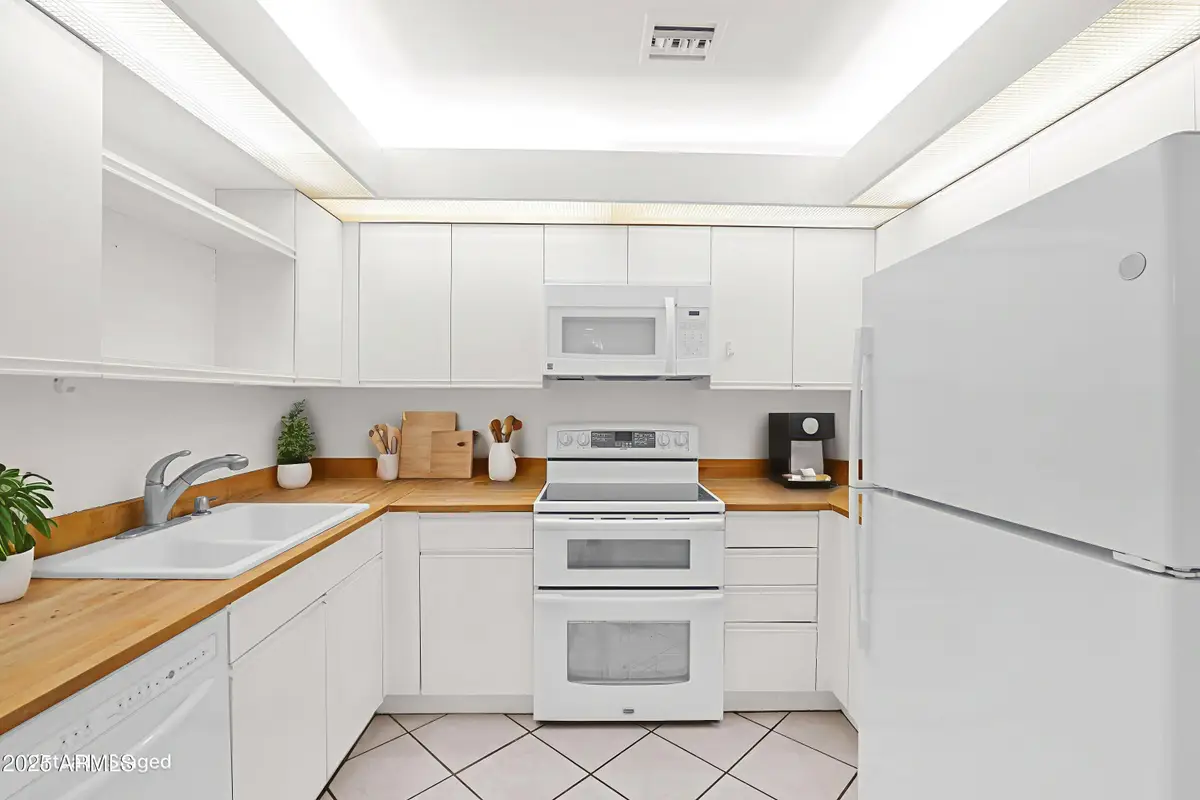 5035 N 10th Place #108, Phoenix, AZ 85014 - Image #1