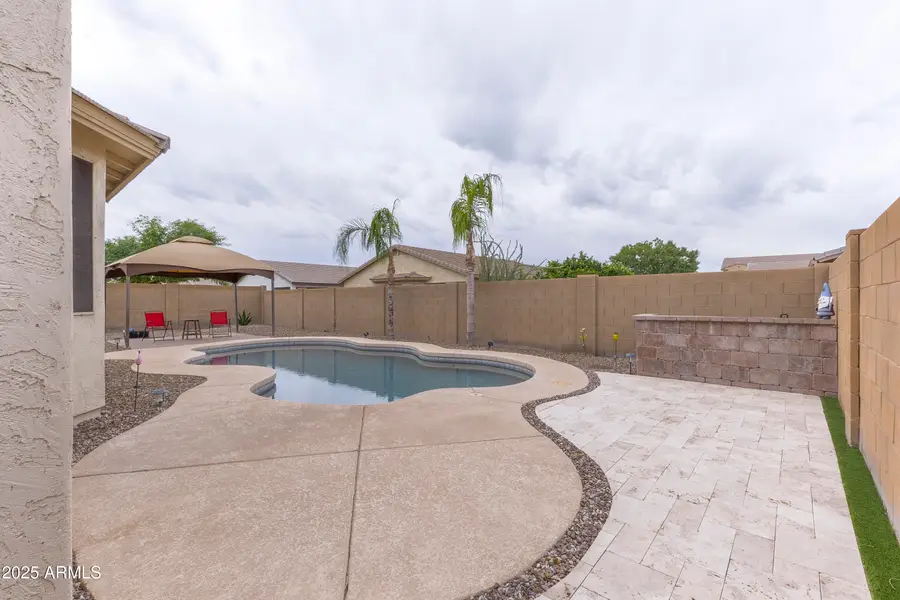 887 W Hereford Drive, San Tan Valley, AZ 85143 - Image #2