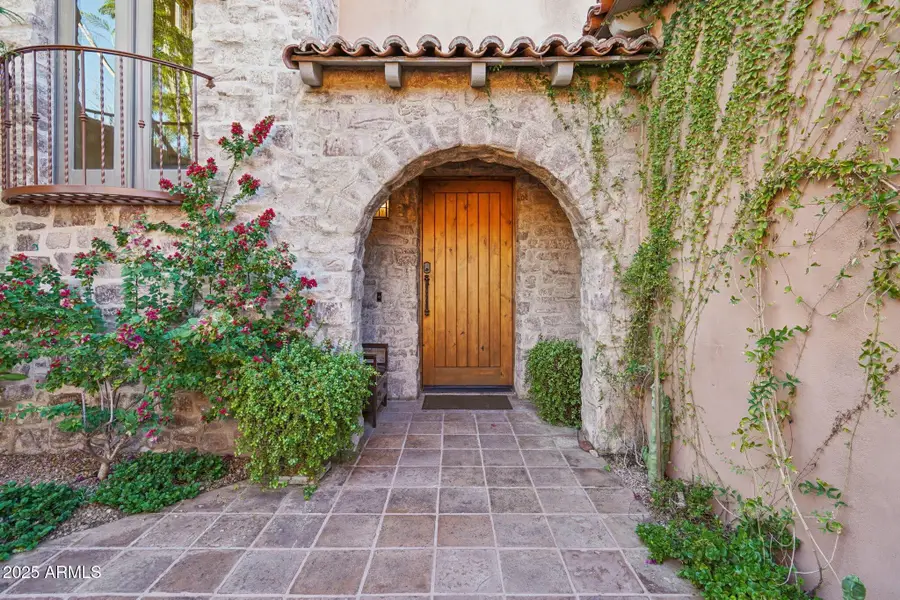 7460 E Golden Eagle Circle, Gold Canyon, AZ 85118 - Image #2