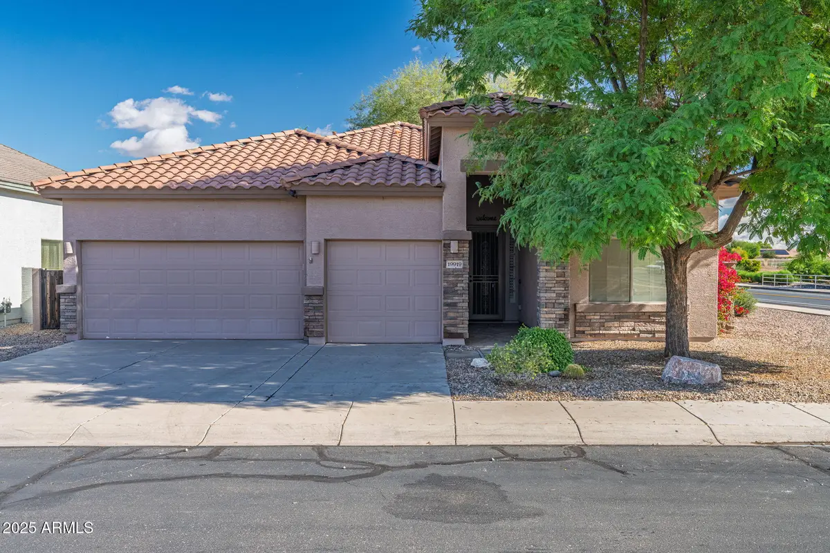 19919 N Santa Cruz Drive, Maricopa, AZ 85138 - Image #1