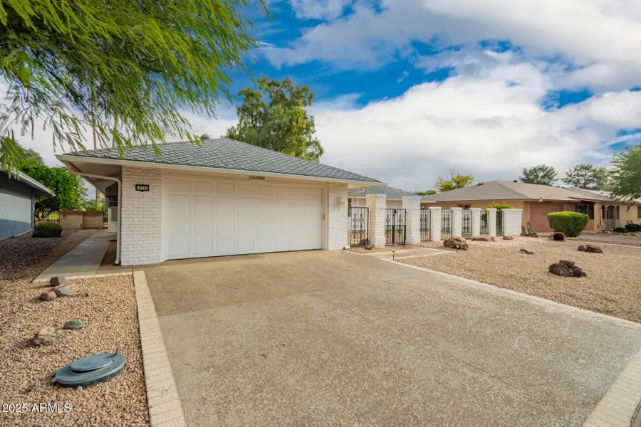 10102 W Concho Circle, Sun City, AZ 85373 - Image #2