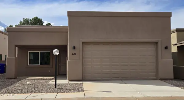 742 S Meadowood Lane, Sierra Vista, AZ 85635