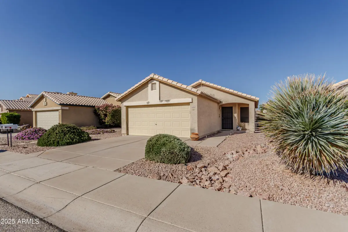 2112 E Robin Lane E, Phoenix, AZ 85024 - Image #1