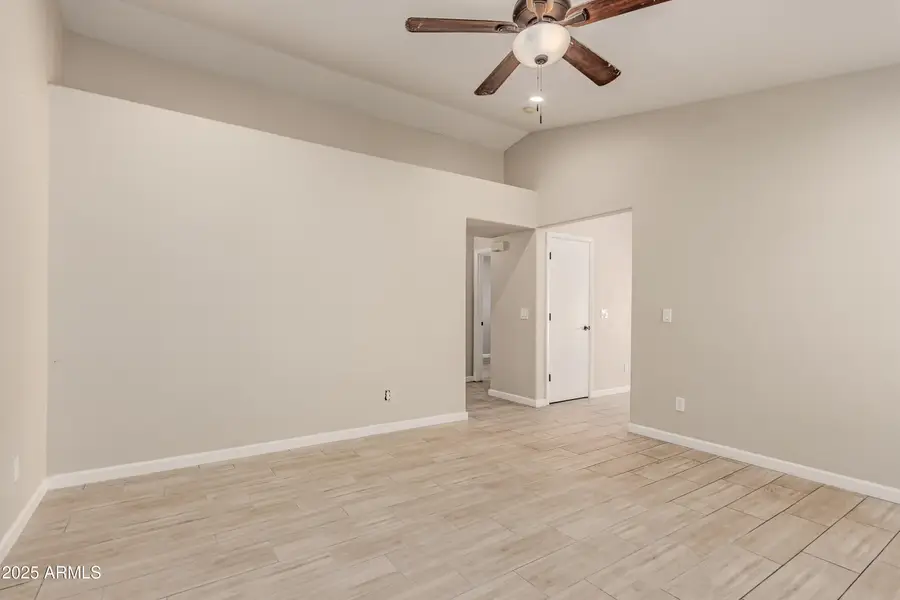 2112 E Robin Lane E, Phoenix, AZ 85024 - Image #3