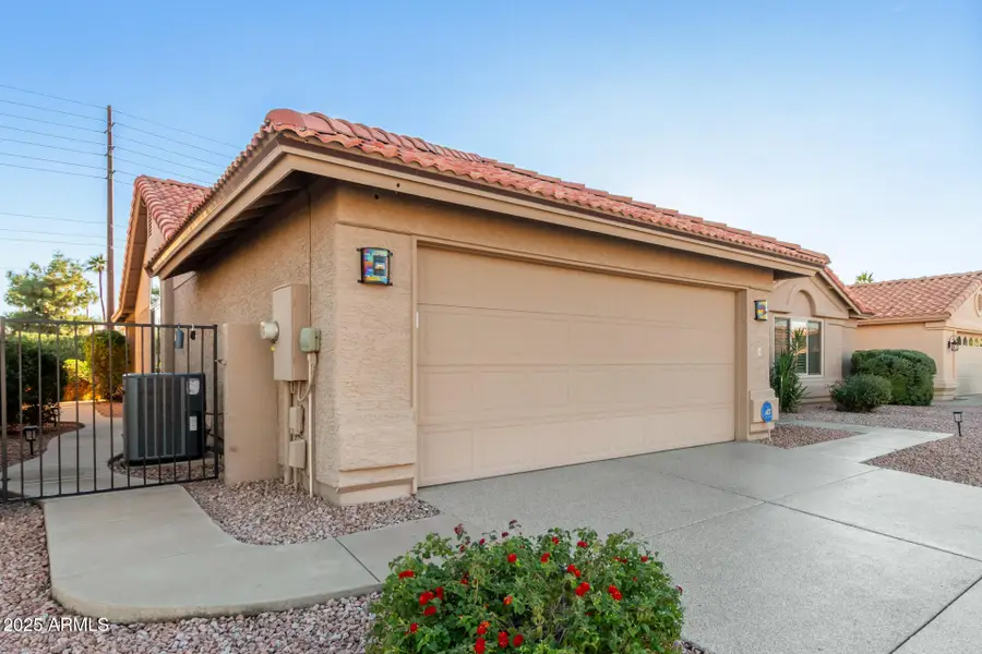 10633 E Coopers Hawk Drive, Sun Lakes, AZ 85248 - Image #2