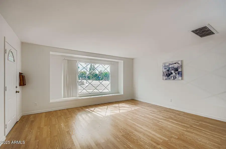 8202 E Montecito Avenue, Scottsdale, AZ 85251 - Image #3