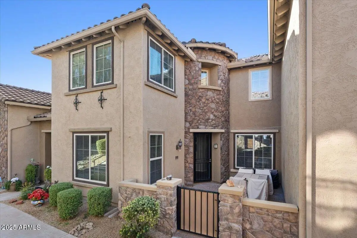 21809 N 39th Street, Phoenix, AZ 85050 - Image #1