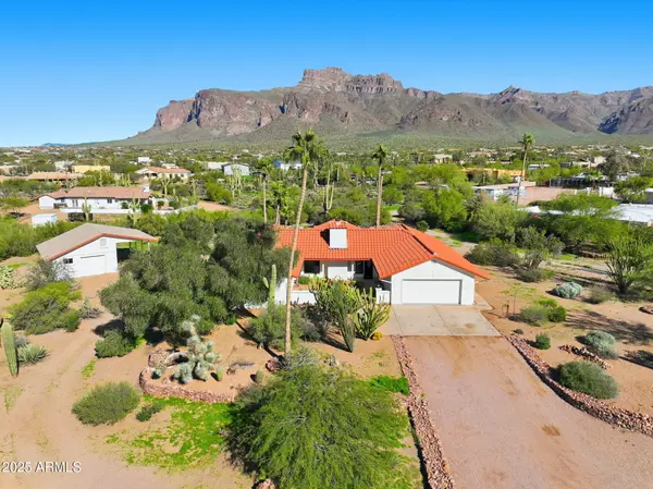 5810 E 14th Avenue, Apache Junction, AZ 85119