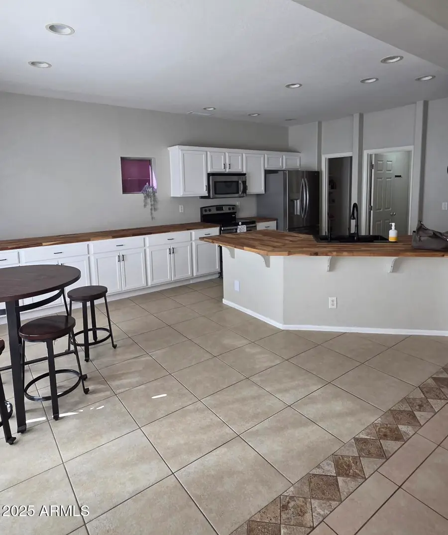 627 W Oak Tree Lane, San Tan Valley, AZ 85143 - Image #2
