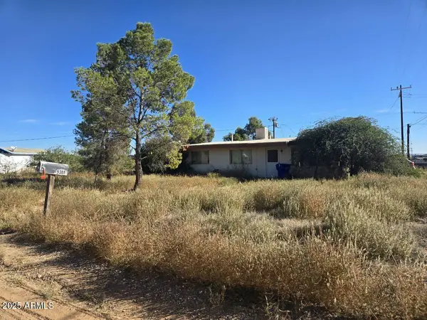 9301 E Faith Avenue, Hereford, AZ 85615