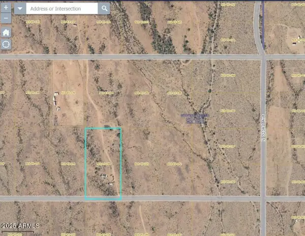 324XX W Smokehouse Trail #85, Wittmann, AZ 85361