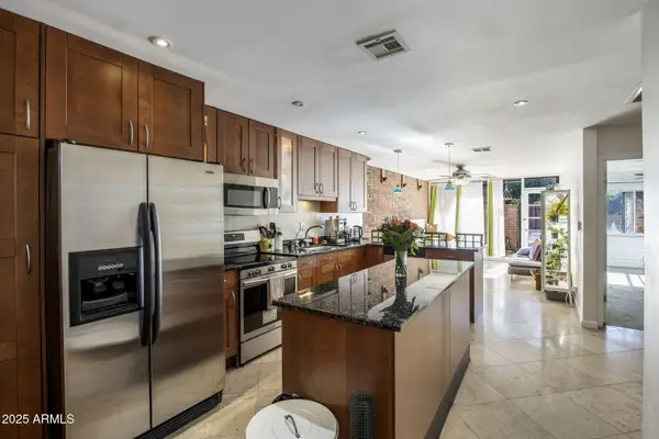 3002 N 32nd Street #17, Phoenix, AZ 85018