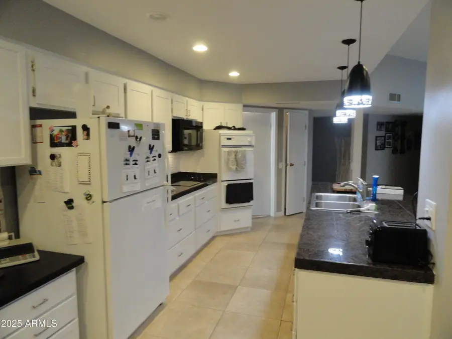 17464 N 106th Avenue, Sun City, AZ 85373 - Image #3