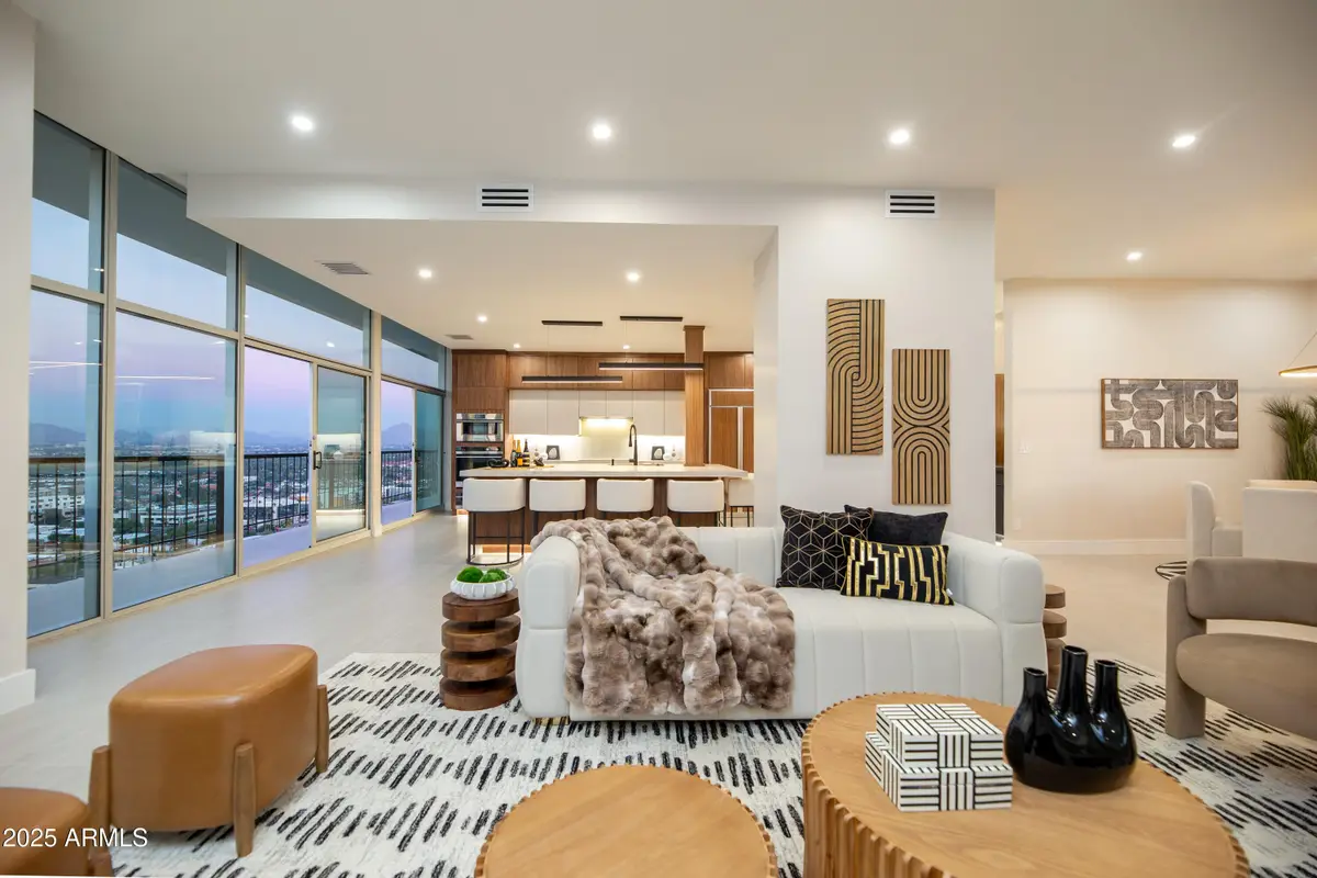 2323 N Central Avenue #C, Phoenix, AZ 85004 - Image #1