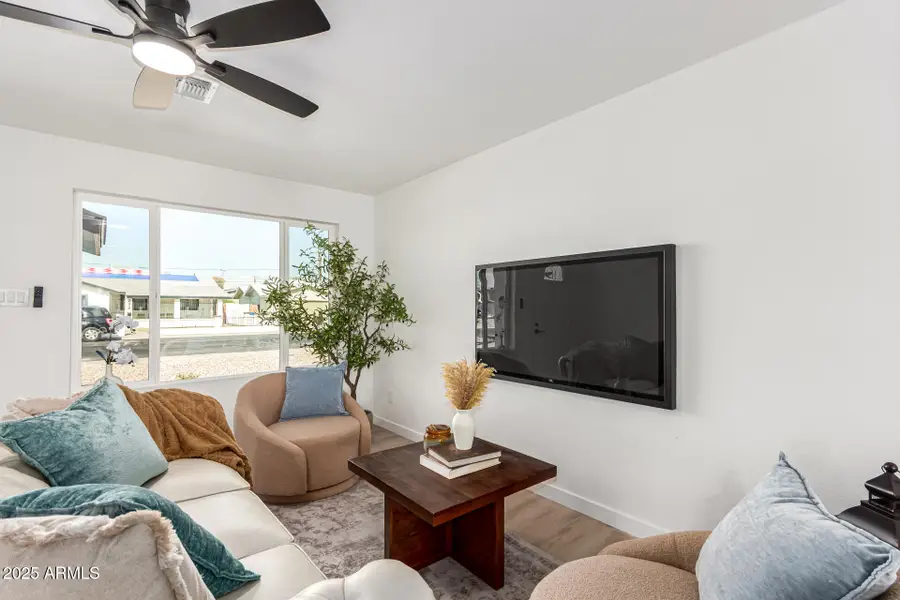 233 E Erie Drive, Tempe, AZ 85282 - Image #3