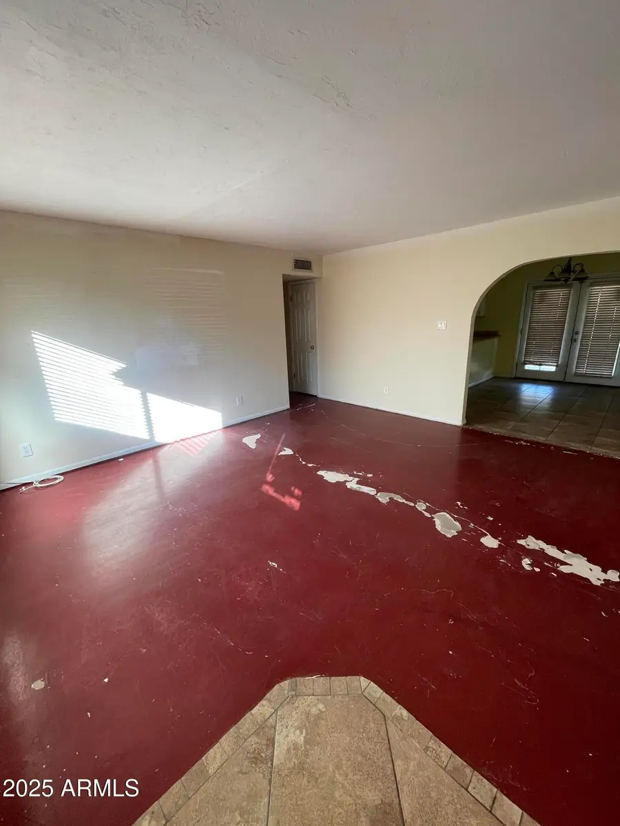 330 E Desert Drive, Phoenix, AZ 85042 - Image #2