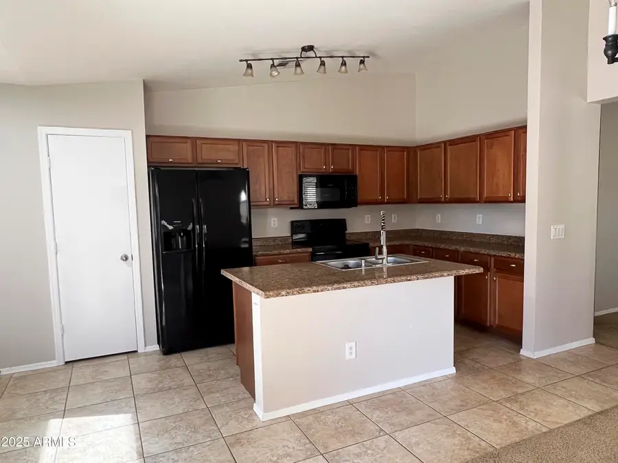 9847 W Lone Cactus Drive, Peoria, AZ 85382 - Image #3