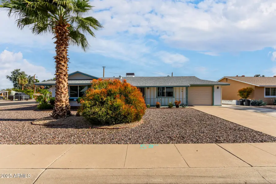 11247 N 109th Avenue, Sun City, AZ 85351 - Image #2