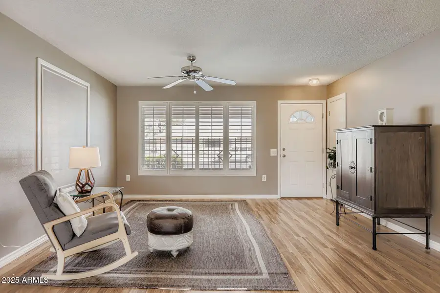 20025 N Willowcreek Circle, Sun City, AZ 85373 - Image #3