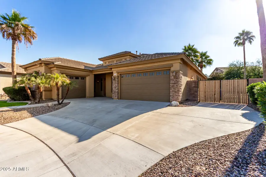 1531 E Yellowstone Place, Chandler, AZ 85249 - Image #2