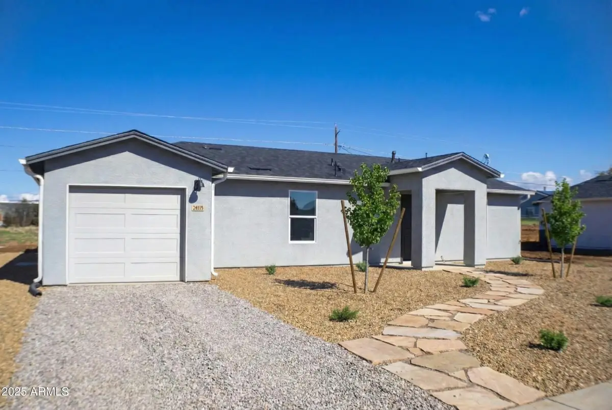 20050 E Lakeside Road, Cordes Lakes, AZ 86333 - Image #1