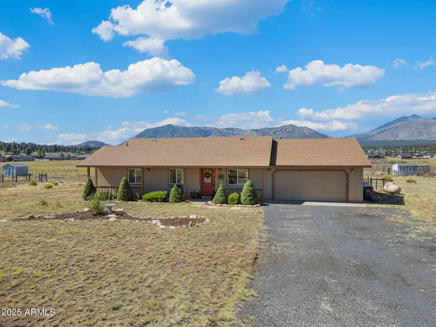 8390 N Stardust Trail, Doney Park, AZ 86004 - Image #2