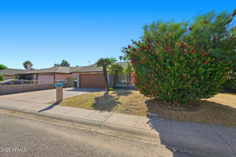 6437 W College Drive, Phoenix, AZ 85033 - #3