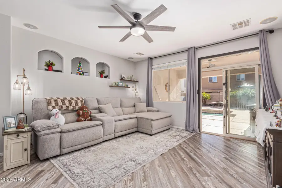 613 E Navajo Trail, San Tan Valley, AZ 85143 - Image #2