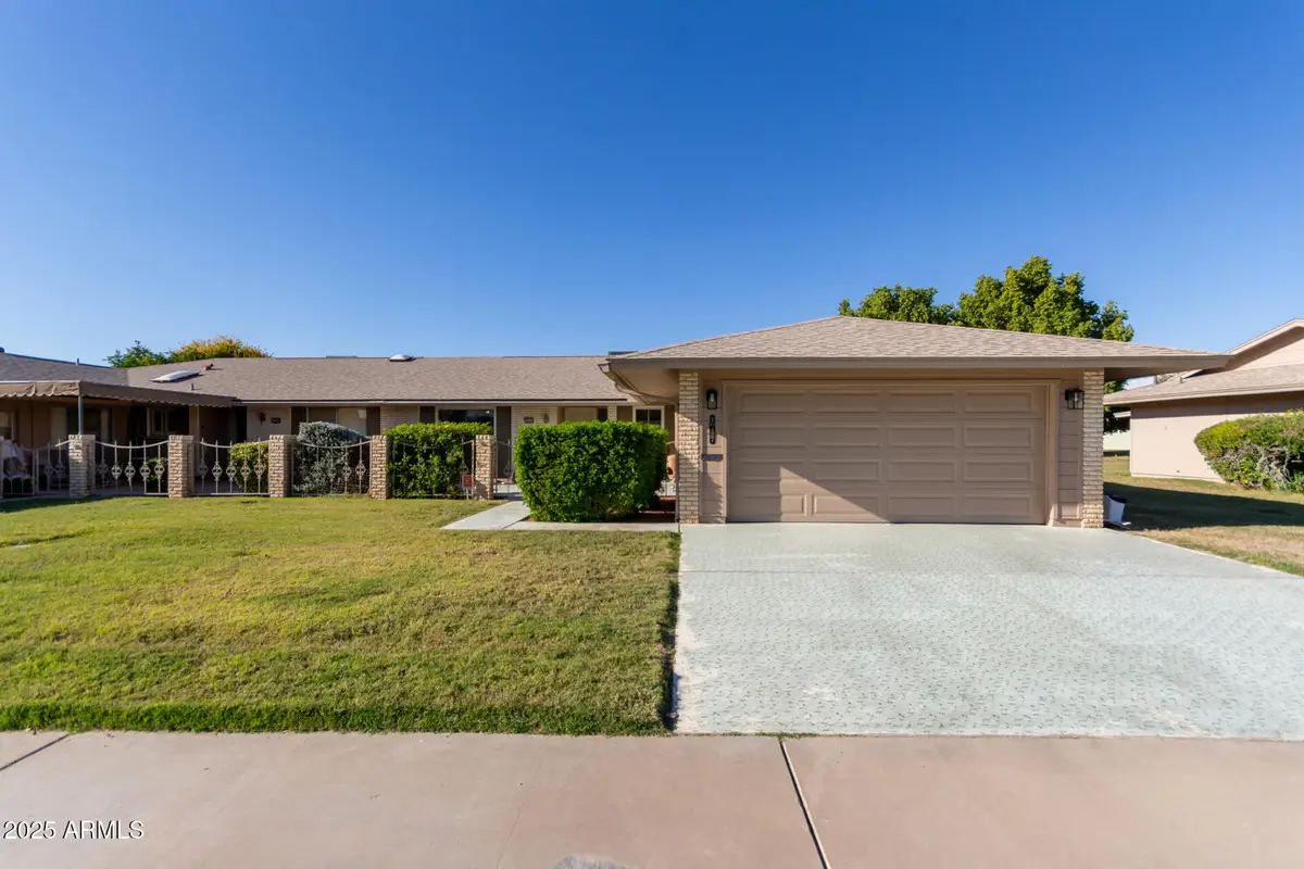 10427 W Roundelay Circle, Sun City, AZ 85351 - Image #1