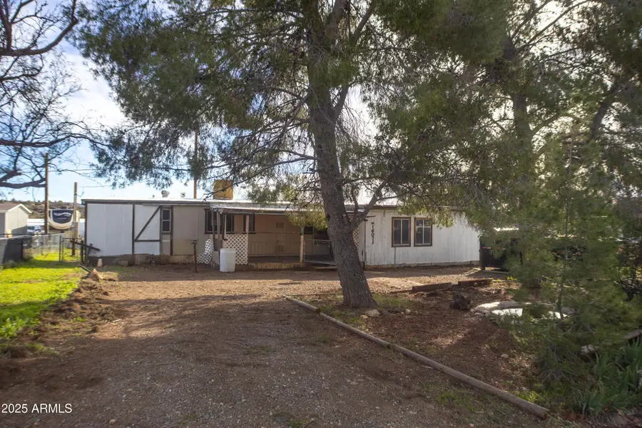 16071 S Yavapai Drive, Cordes Lakes, AZ 86333 - Image #2