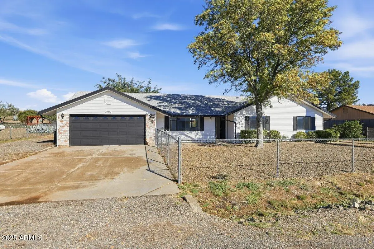 20286 E Prickly Pear Drive, Cordes Lakes, AZ 86333 - Image #1