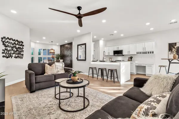 6082 S Bedford Place, Chandler, AZ 85249