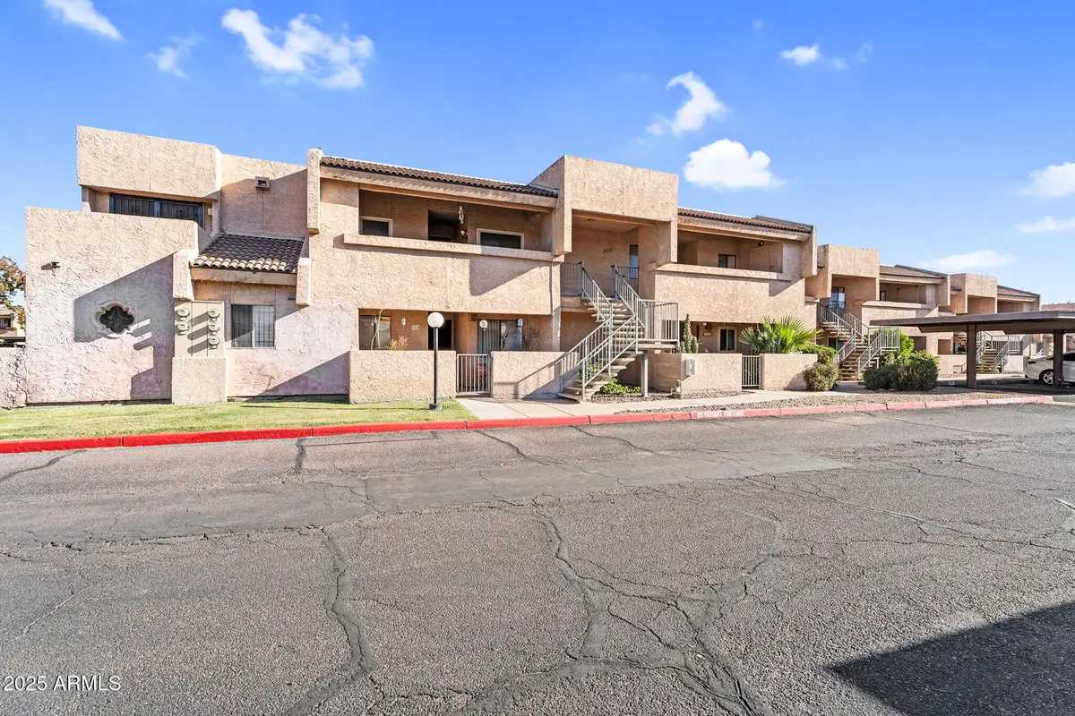 10828 N Biltmore Drive #223, Phoenix, AZ 85029 - Image #1