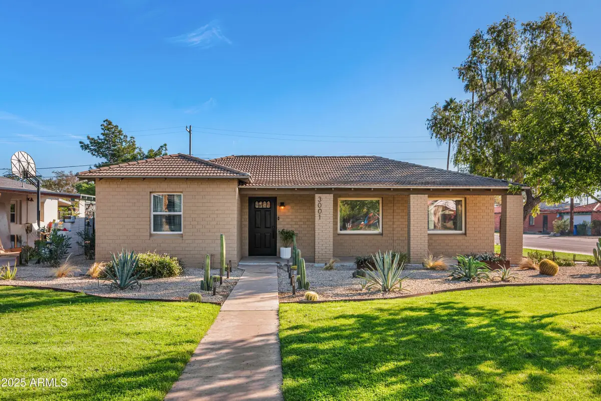3001 N 17th Drive, Phoenix, AZ 85015 - Image #1