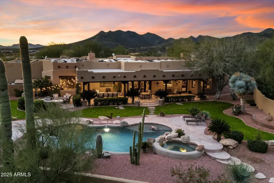 36045 N Willow Cross Drive, Cave Creek, AZ 85331 - Image #2