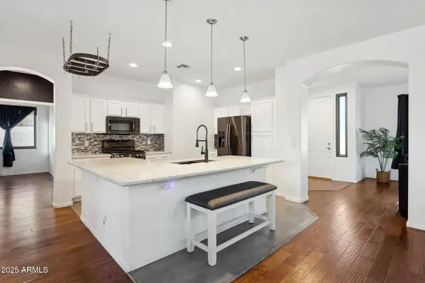 29711 N Little Leaf Drive, San Tan Valley, AZ 85143