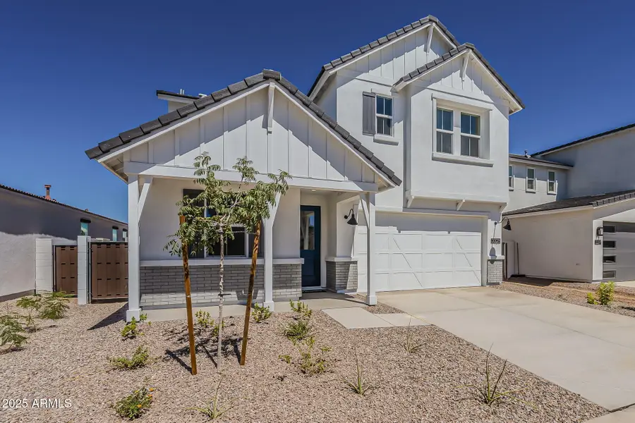 3328 W Garnet Street, San Tan Valley, AZ 85144 - #2