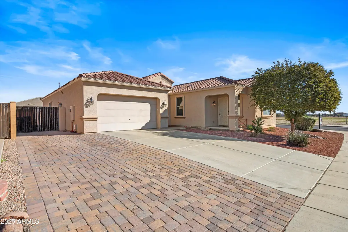 17604 W Surrey Drive, Surprise, AZ 85388 - Image #1