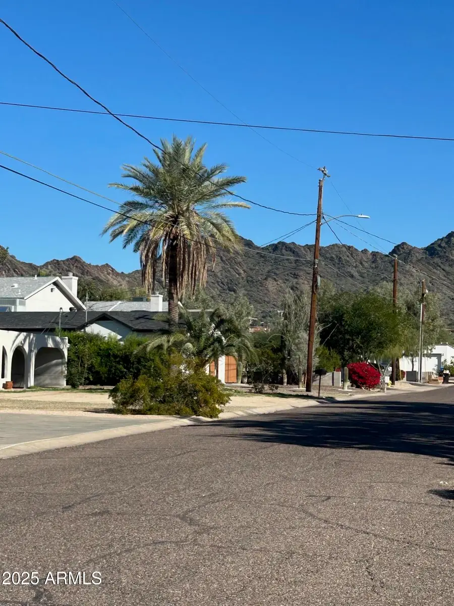 1213 E Vogel Avenue #3, Phoenix, AZ 85020 - Image #2