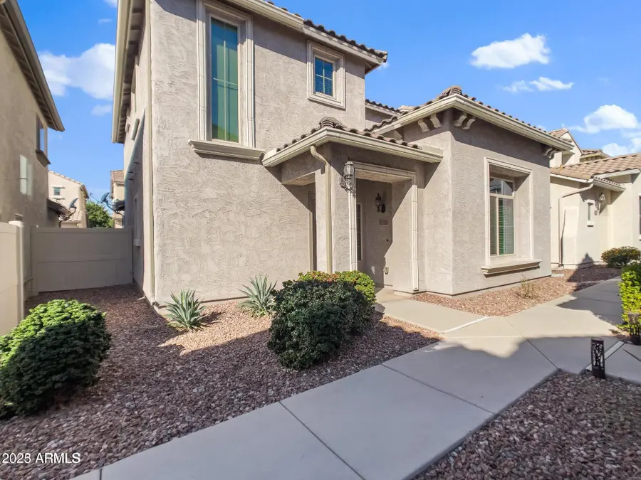 1958 W Busoni Place, Phoenix, AZ 85023 - Image #2