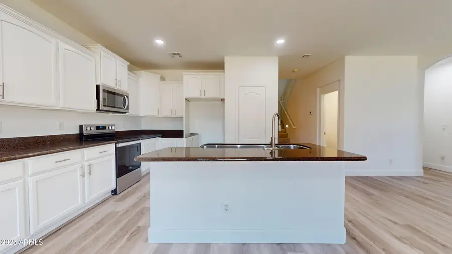 269 S 165th Drive, Goodyear, AZ 85338 - Image #3