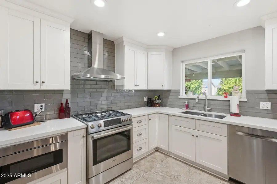 3470 E Paradise Drive, Phoenix, AZ 85028 - Image #2