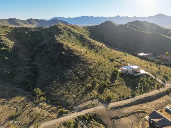 2524 S El Paradiso Lane, Laveen, AZ 85339